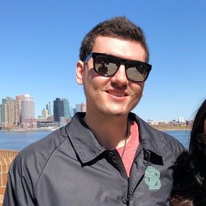 Meet your Posher, Alex